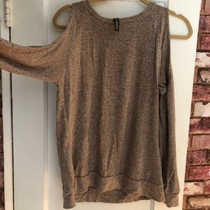 Design Lab by Lord & Taylor Peek-a-boo Shoulder Light Sweater